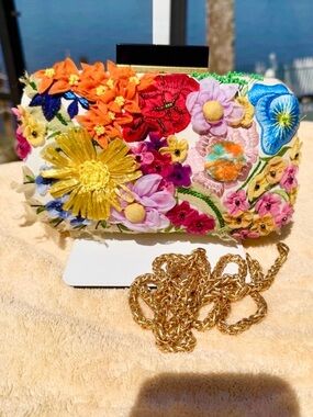 Alice + Olivia Shirley 3D Floral Clutch Bag Multi Gold Chain Strap $495 MRP
